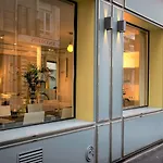 Hotel Glasgow Monceau By Patrick Hayat